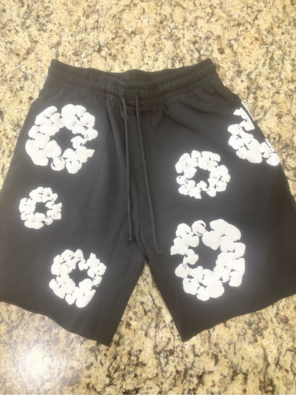Denim Tears Black Shorts – Size Small
 Men’s Shorts - Picture 2 of 4